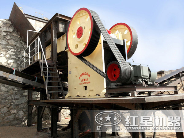 磁铁矿颚式破碎机现场图 磁铁矿颚式破碎机现场图