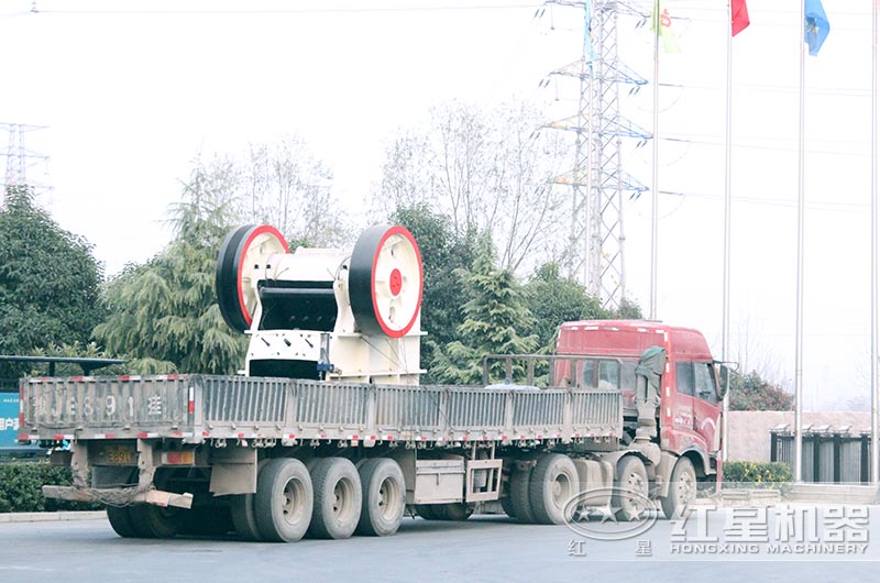 PE-900×1200颚式破碎机发货现场 PE-900×1200颚式破碎机发货现场