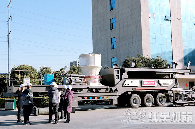 欧亿网页版客户到厂参观建筑垃圾处理设备 欧亿网页版客户到厂参观建筑垃圾处理设备